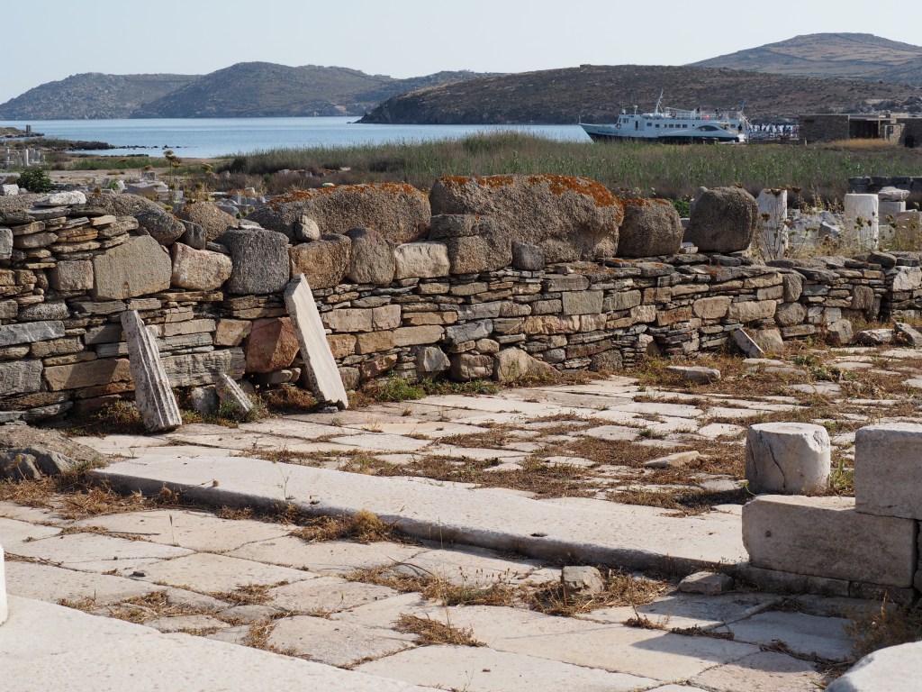 The 5:00 ferry unloads.